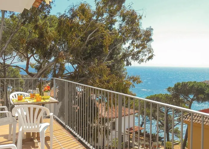 2 Bedroom Amazing Apartment In Tossa De Mar