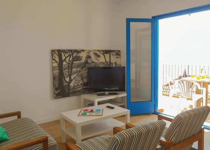 2 Bedroom Amazing Apartment In Tossa De Mar